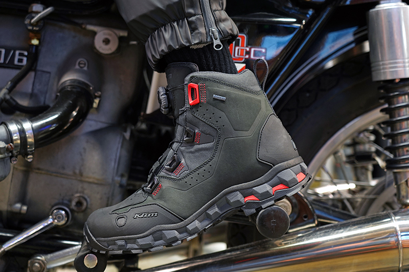Motorcycle waterproof pants popping off shaft of short boot
